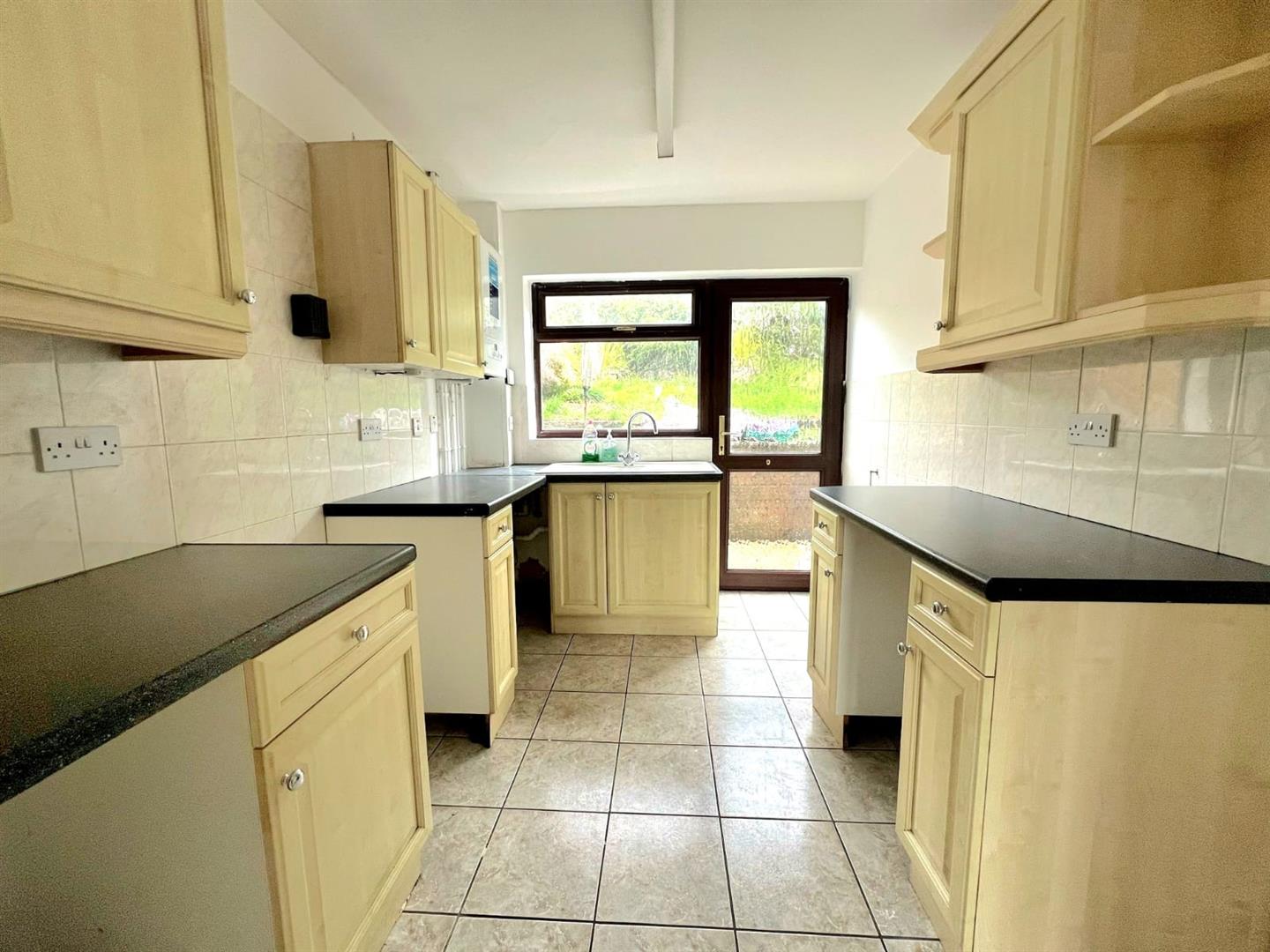 Brynmead Close, Sketty, Swansea, SA2 9EY